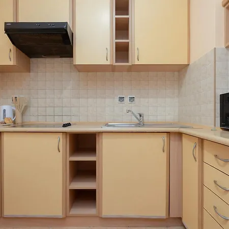 Cozy With A Balcony In A Great Location By Renters Apartamento *