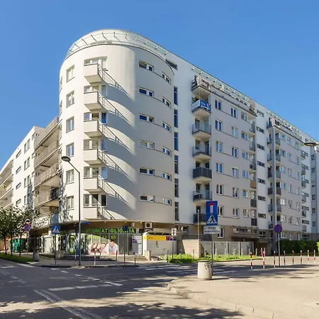 Apartamento Cozy With A Balcony In A Great Location By Renters Varsóvia